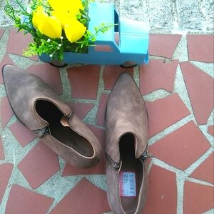 NEW Indigo rd. Dallin Booties Dark Brown Women's Size 10M